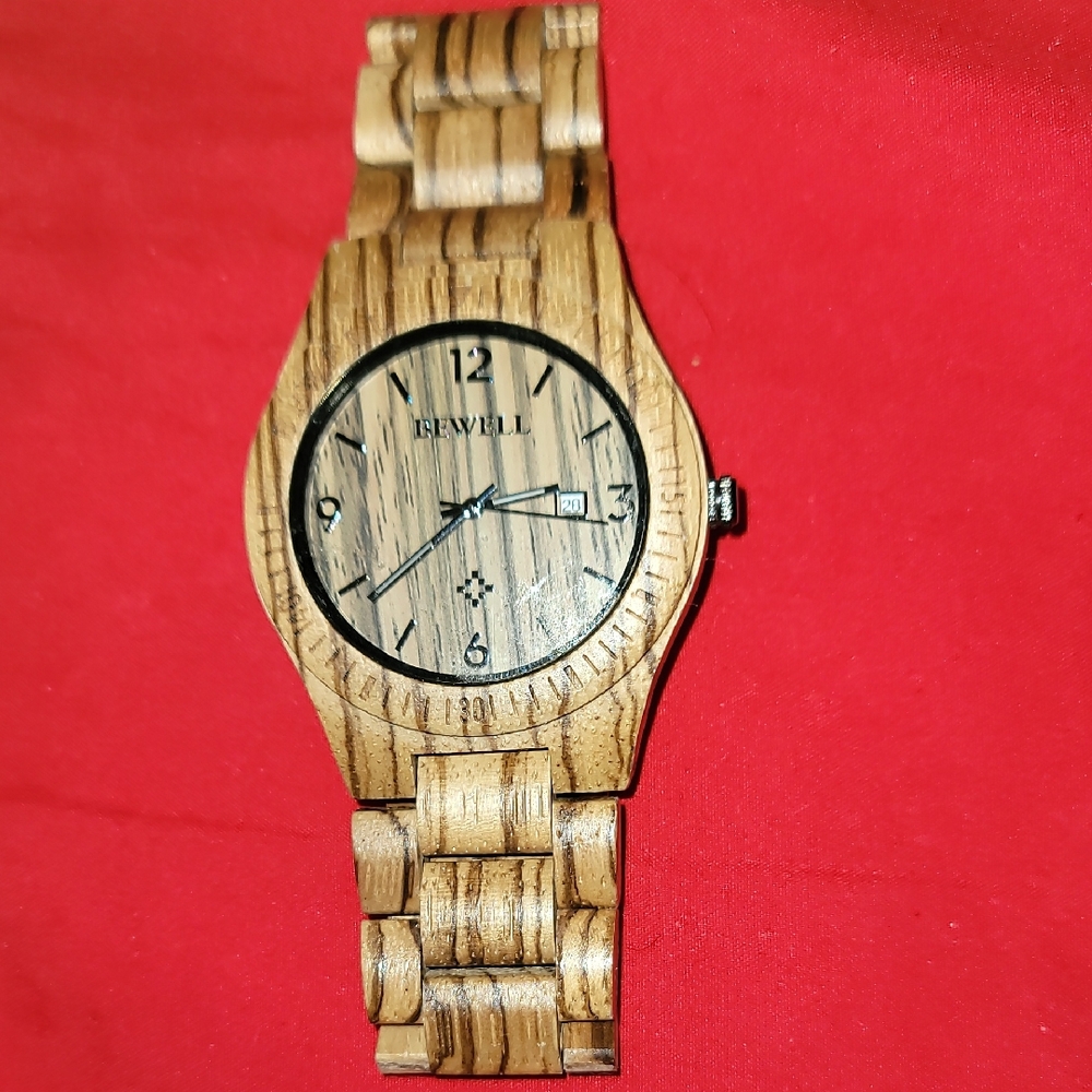 Bewell Hawaiian Zebra Wood Watch Wristwatch Chronograph with Date Window‎ At 3